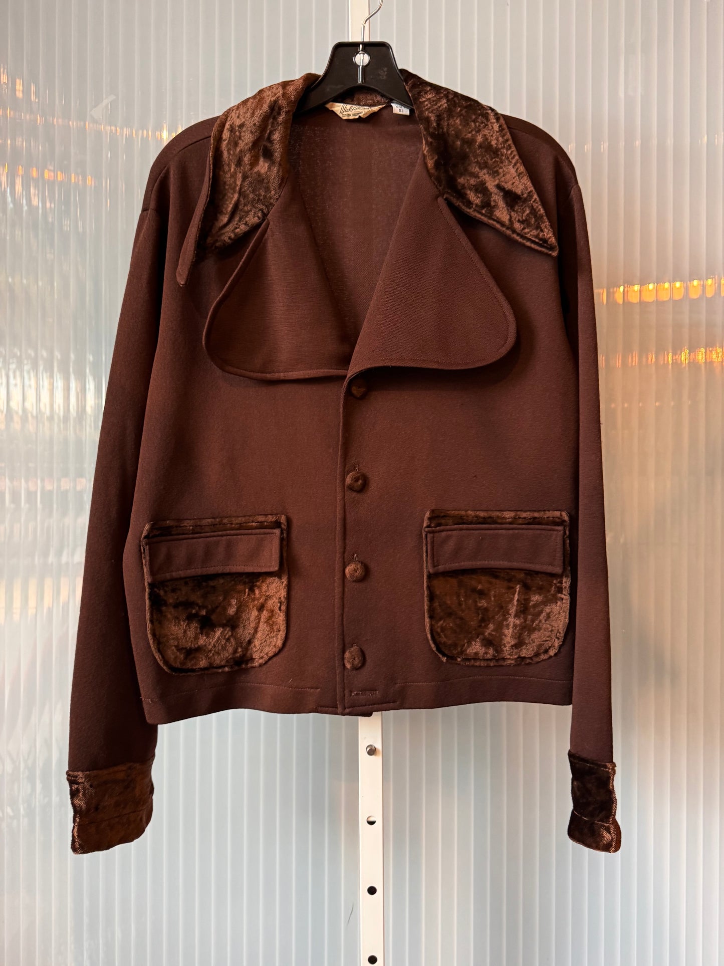 1970s Brown Jacket with Velour Point-collar & Cuffs