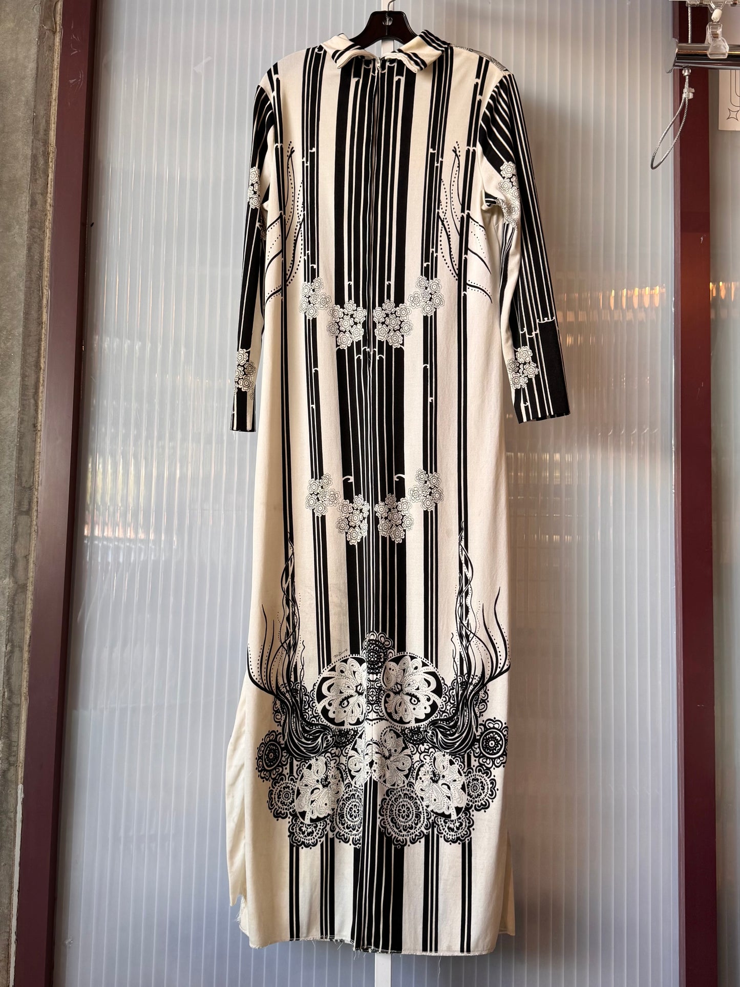 1970s Mod Black & White Printed Loungewear Dress