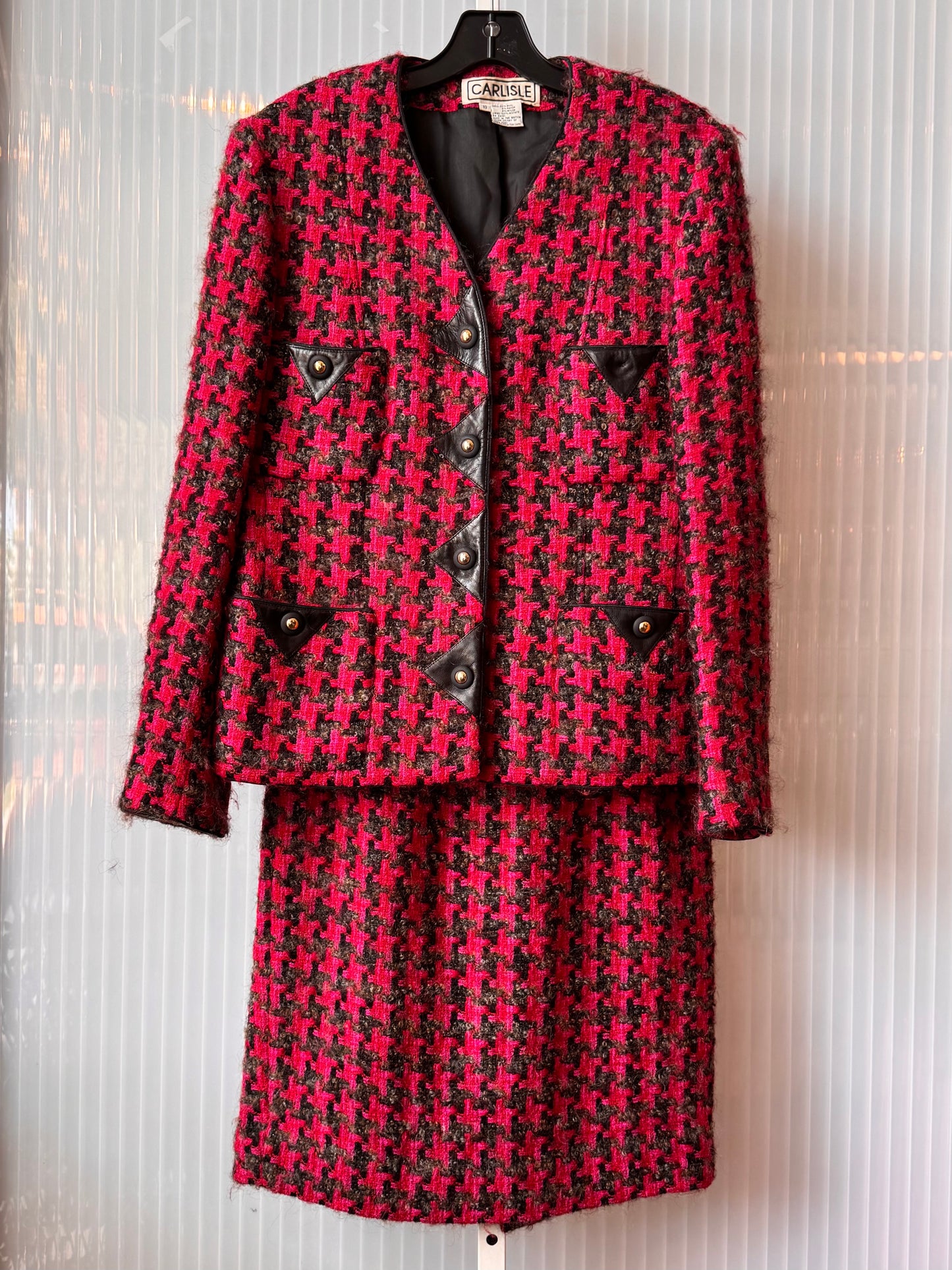 1980s Fuschia & Black Pinwheel Houndstooth Jacket & Skirt Suit Set