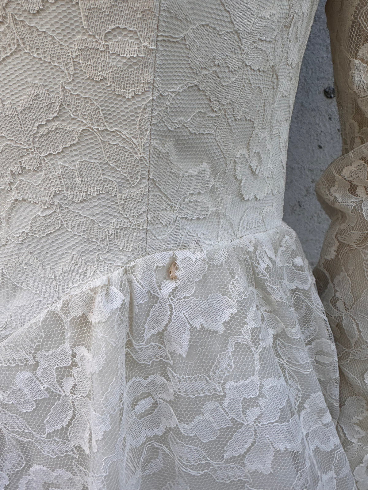 1970s Cream Tiered Floral Lace Wedding Dress