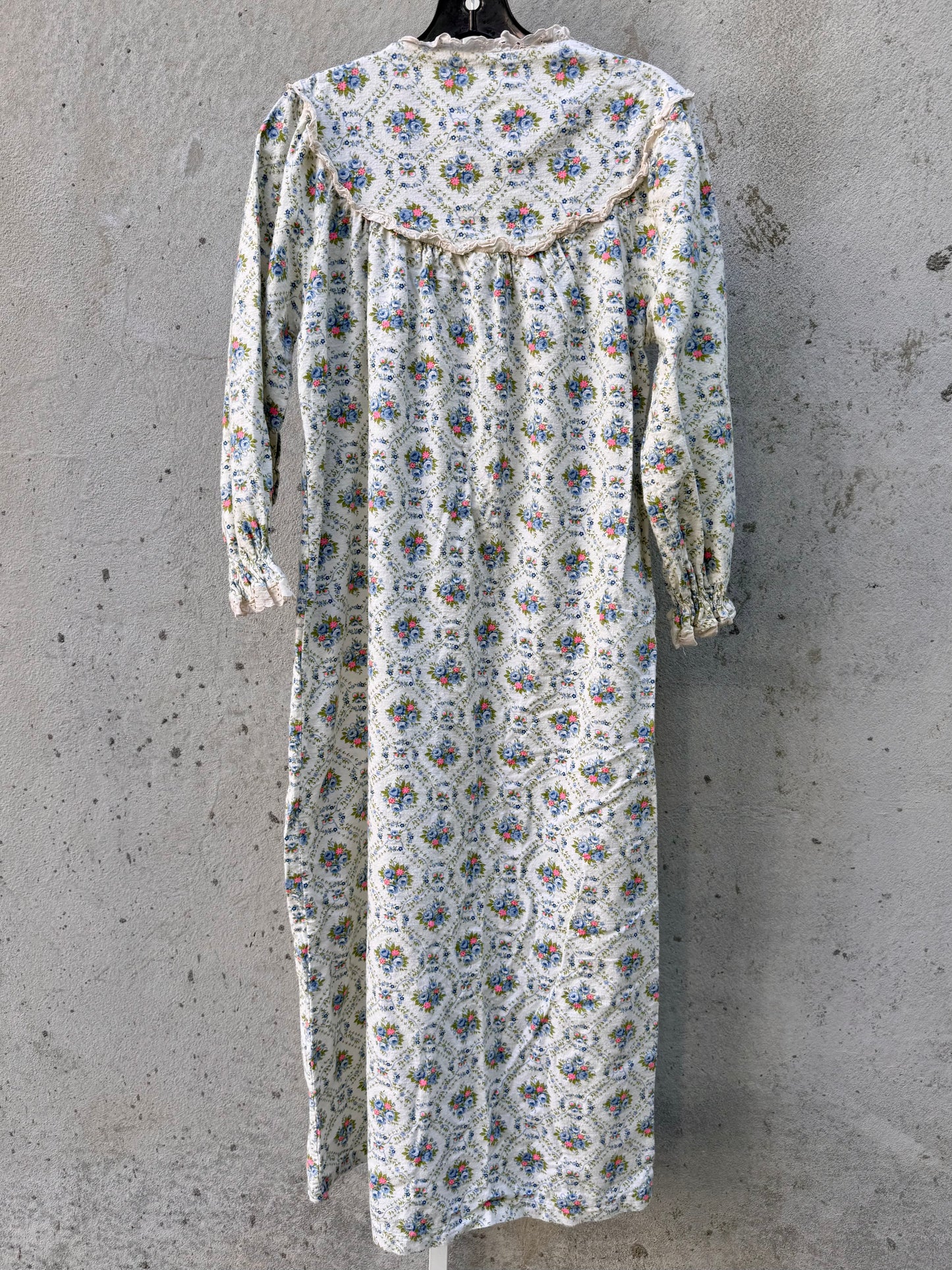 1960s Cream Floral Nightgown