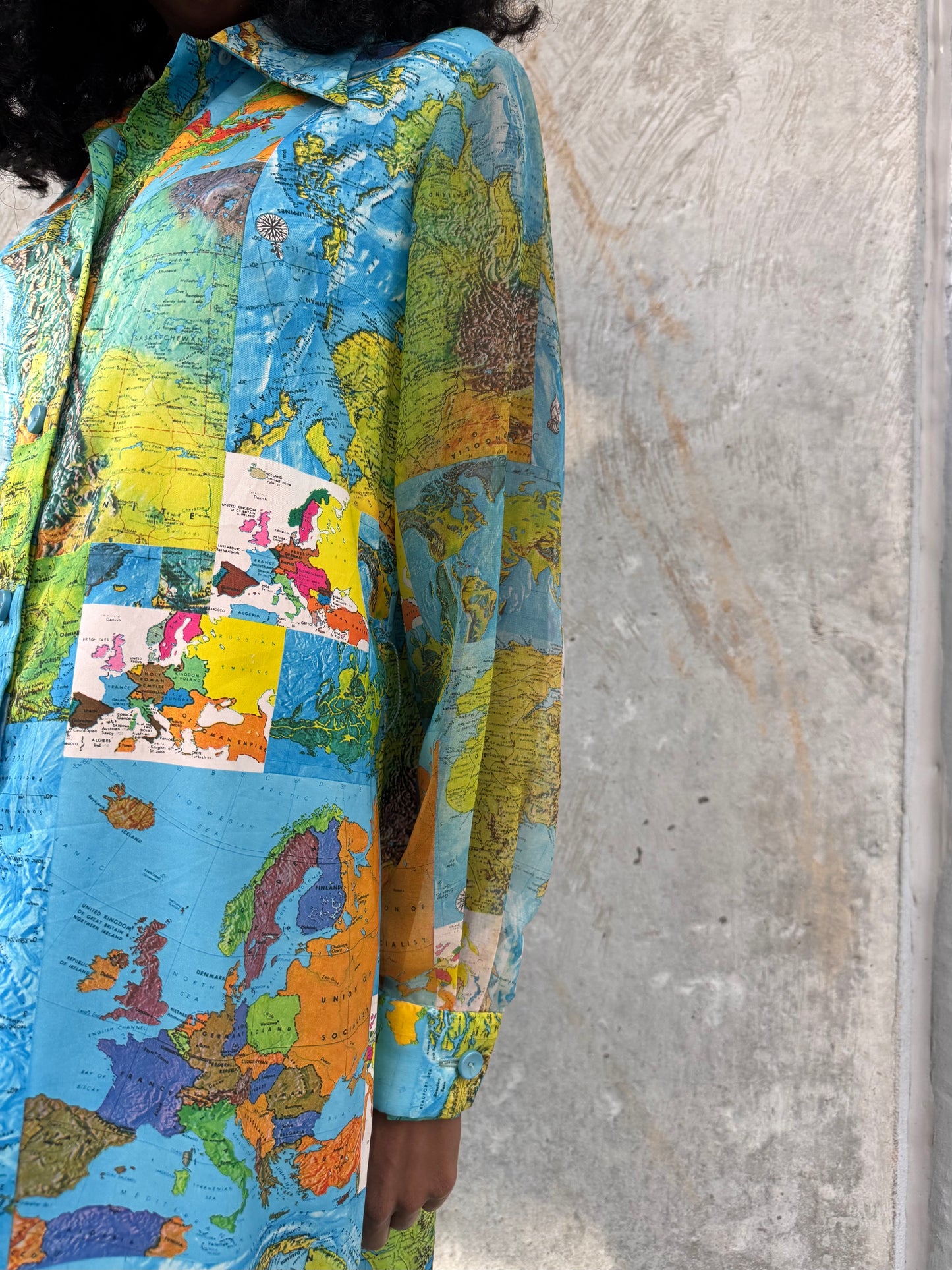 1970s Point Collar Geography Dress