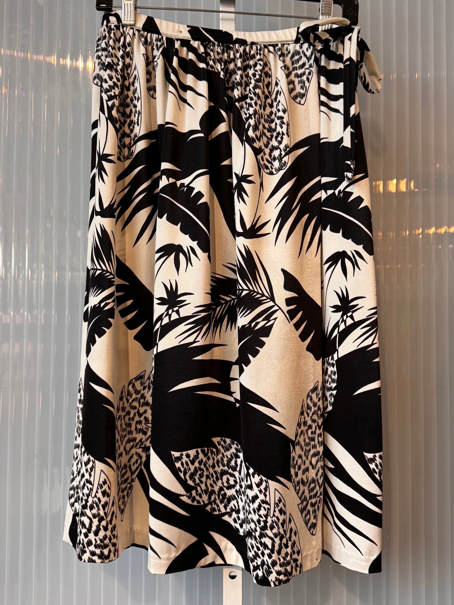 1970s Black & White Tropical Pattern Wrap Skirt