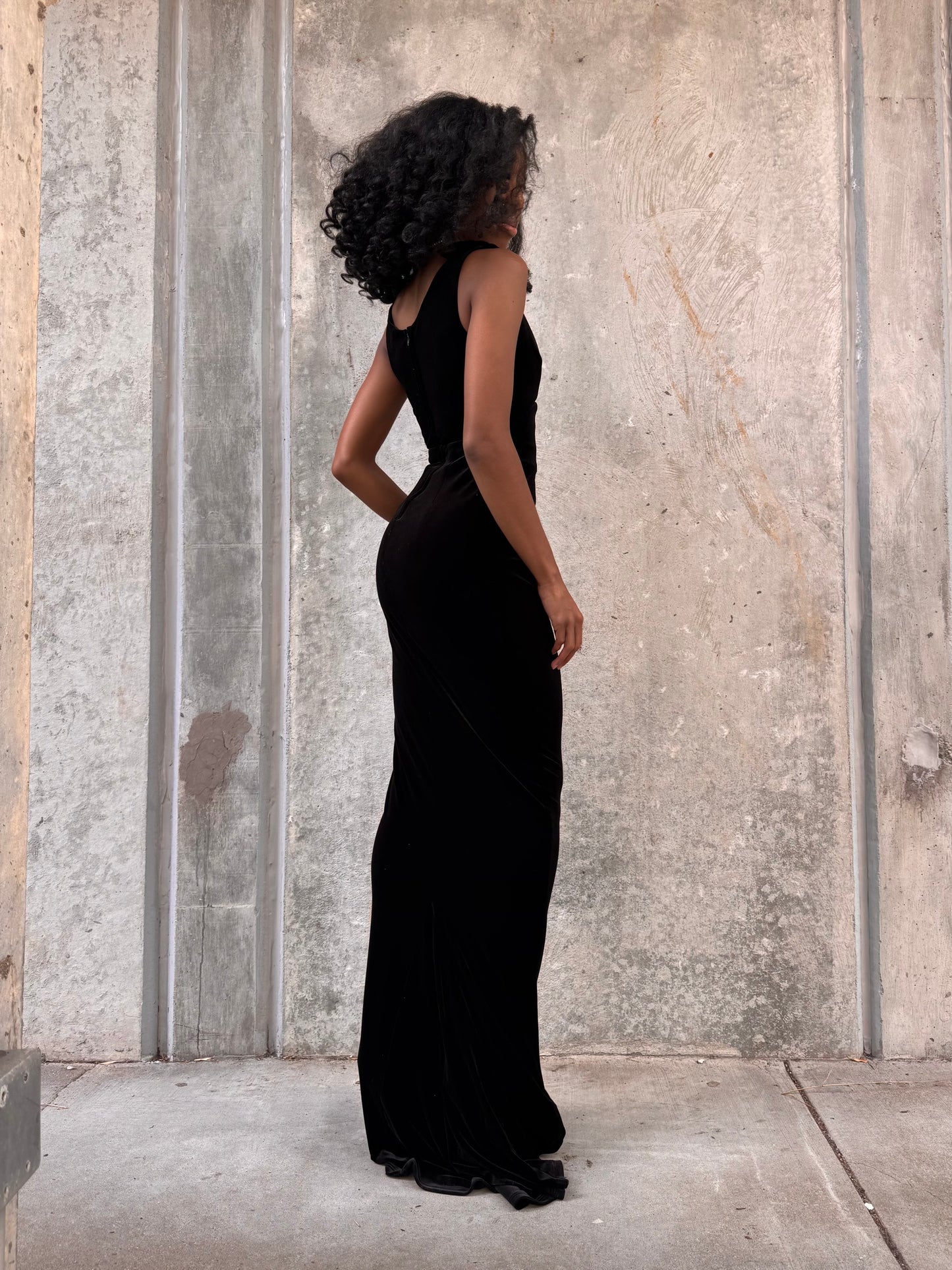 1990/Y2K Black Velvet Empire Waist Floor Length Gown