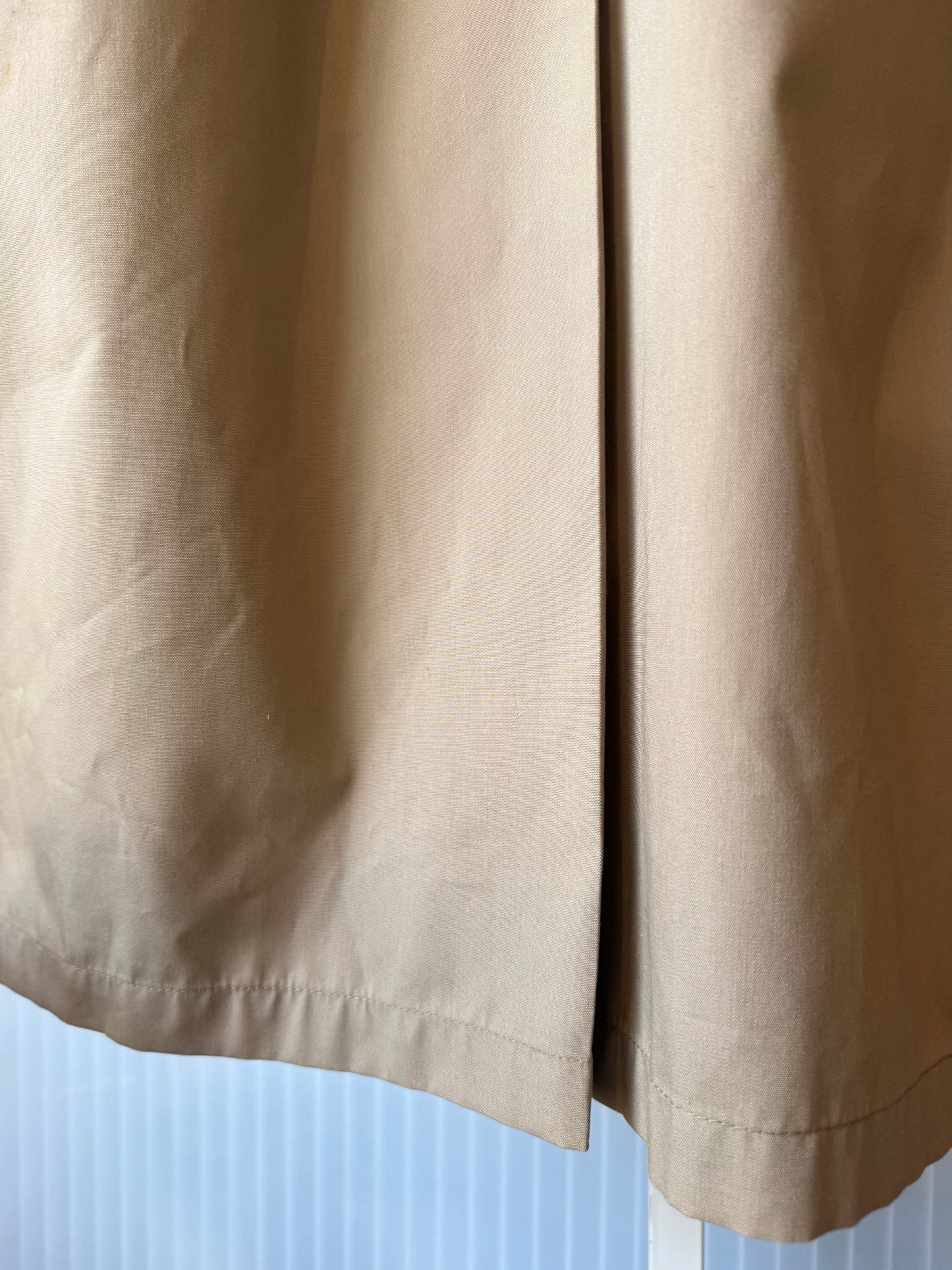 1990s London Fog Man's Khaki Trench Coat w/ Lining
