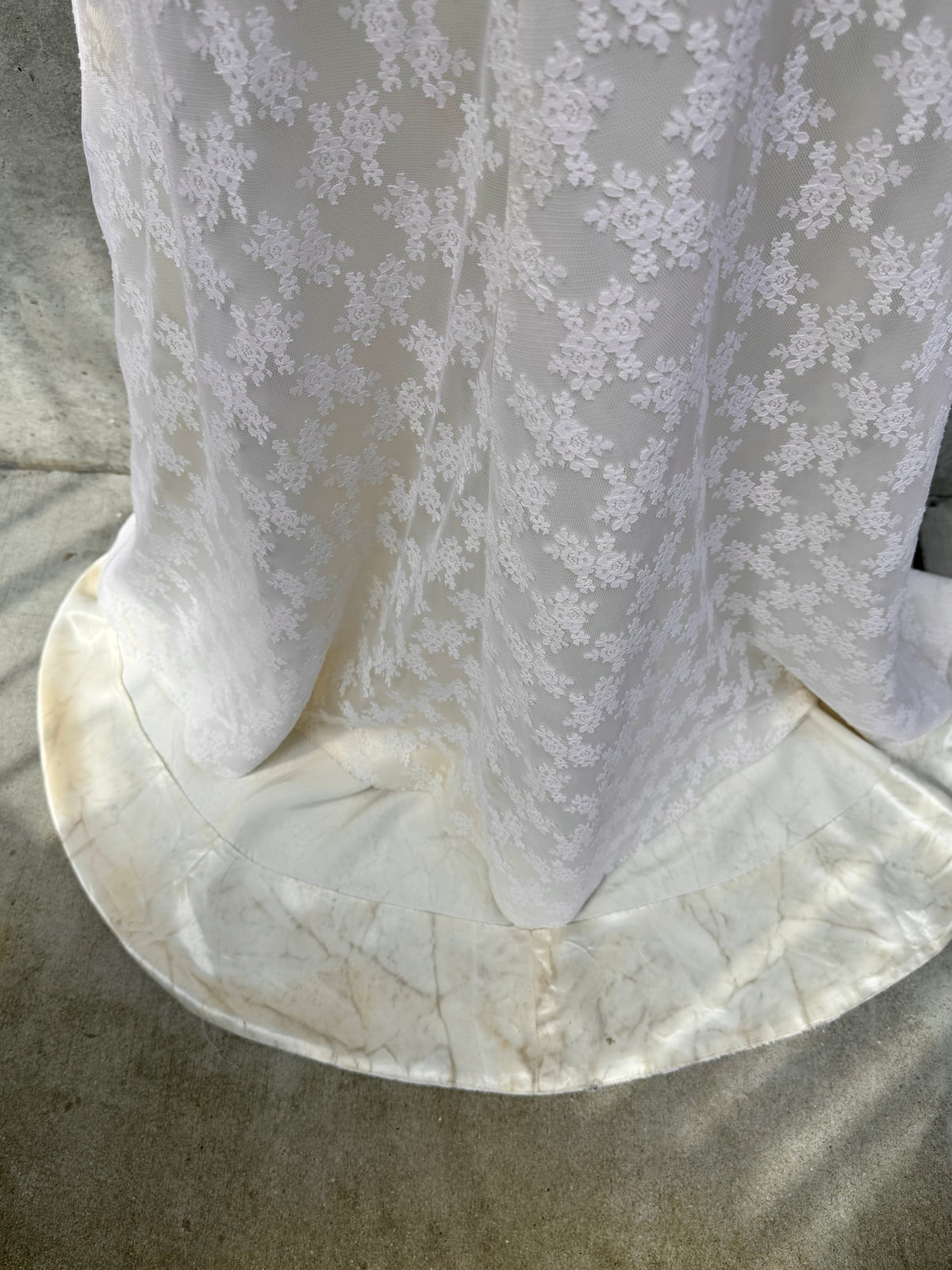 1970s White Floral Lace Wedding Dress