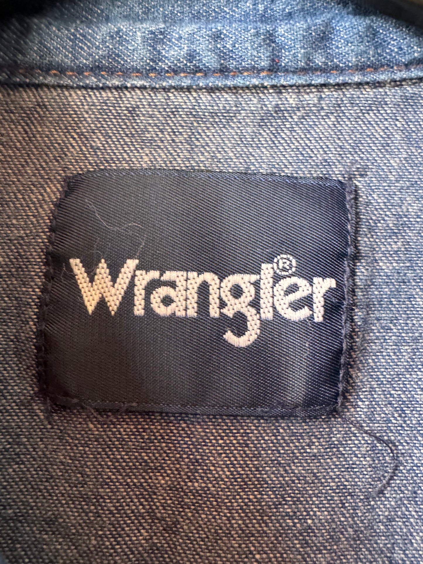 1990s Wrangler Denim Pearl Snap Collared Shirt