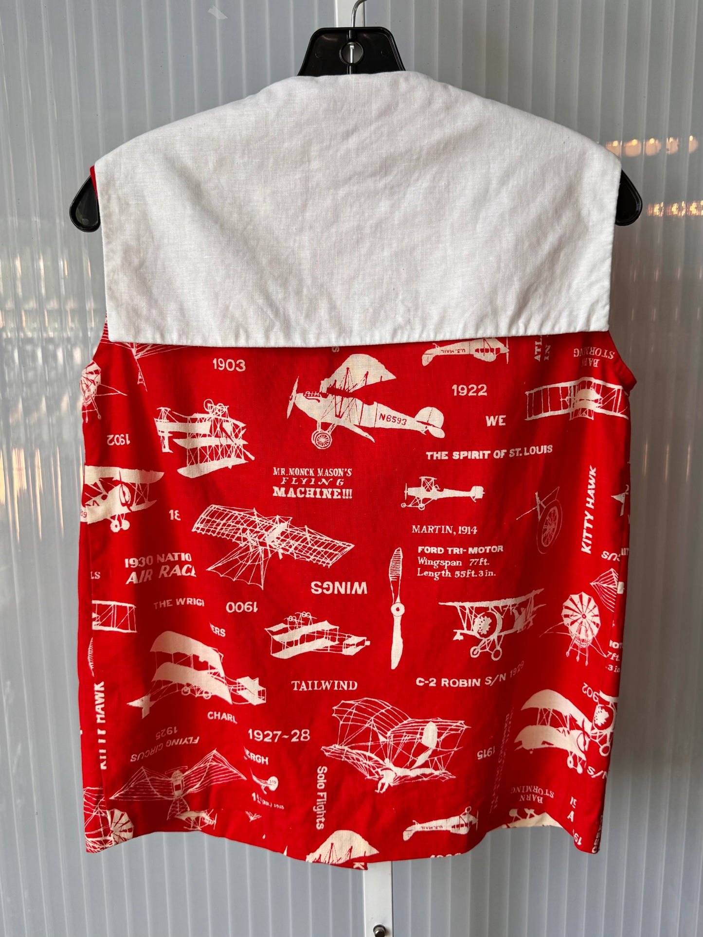 1970s Red & White Airplane Print Sailor Blouse
