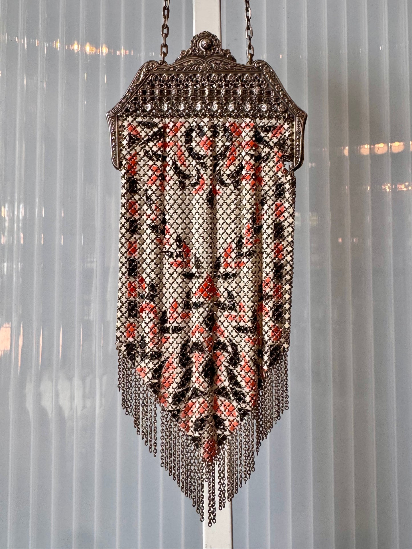 1920s Salmon Pink & White Metal Mesh Flapper Purse