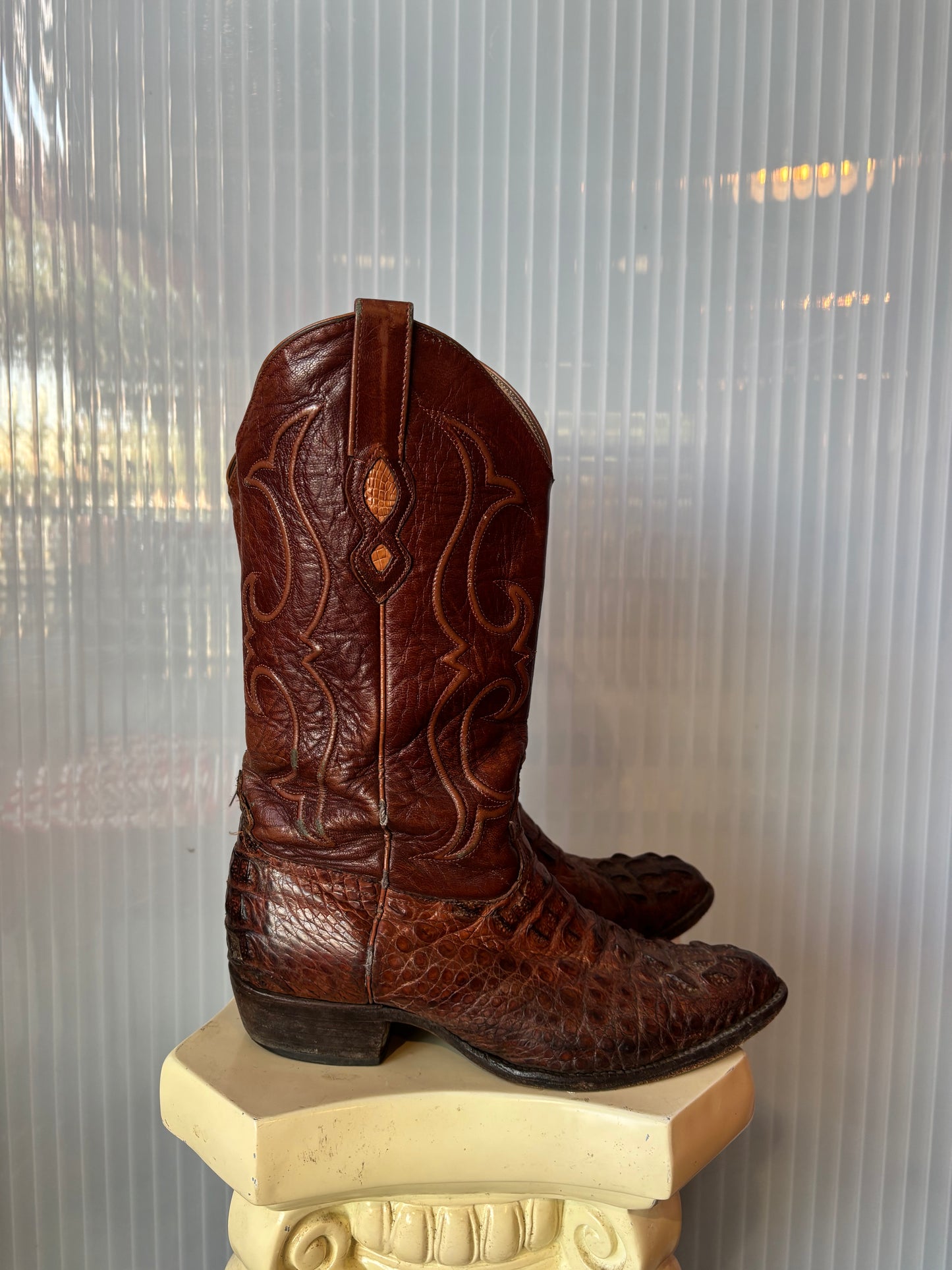 Los Altos Brown Caiman Hornback Boots
