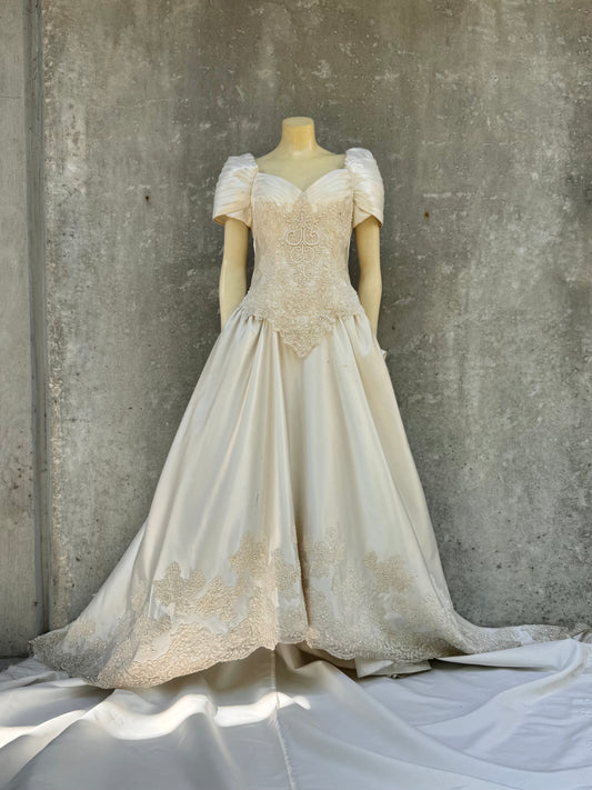 1980s Off-White Satin & Lace Princess Wedding Dress