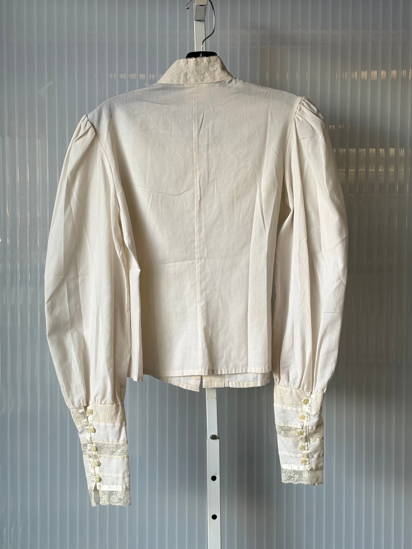1970s Gunne Sax Creme Lace front Blouse