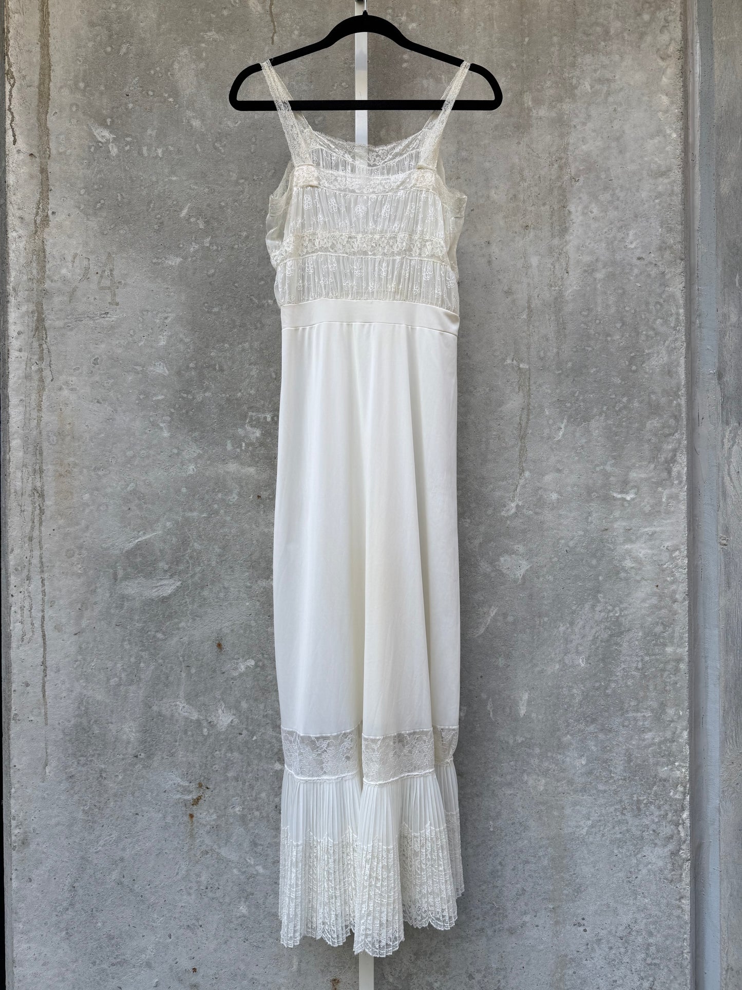 1960s White Lace Slip with Pleated Hem