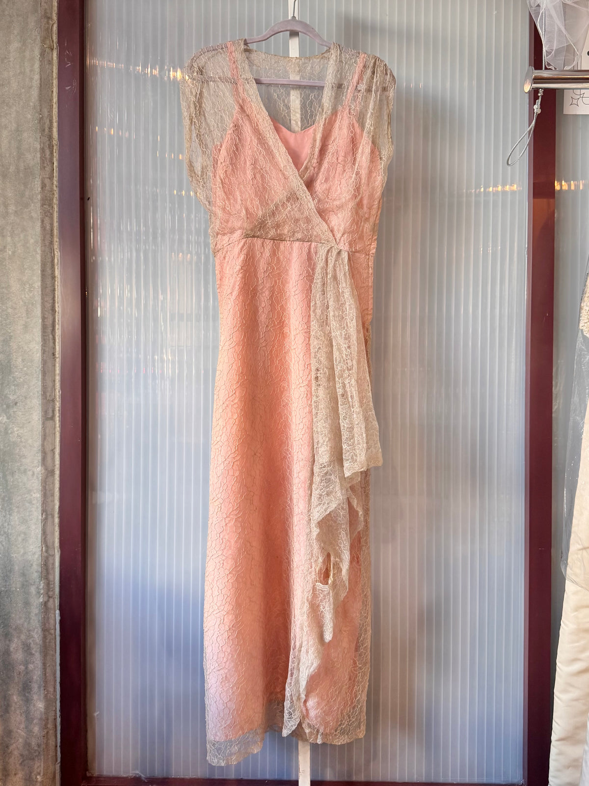 1930s / 1940s Pink & Taupe Floral Lace Dress