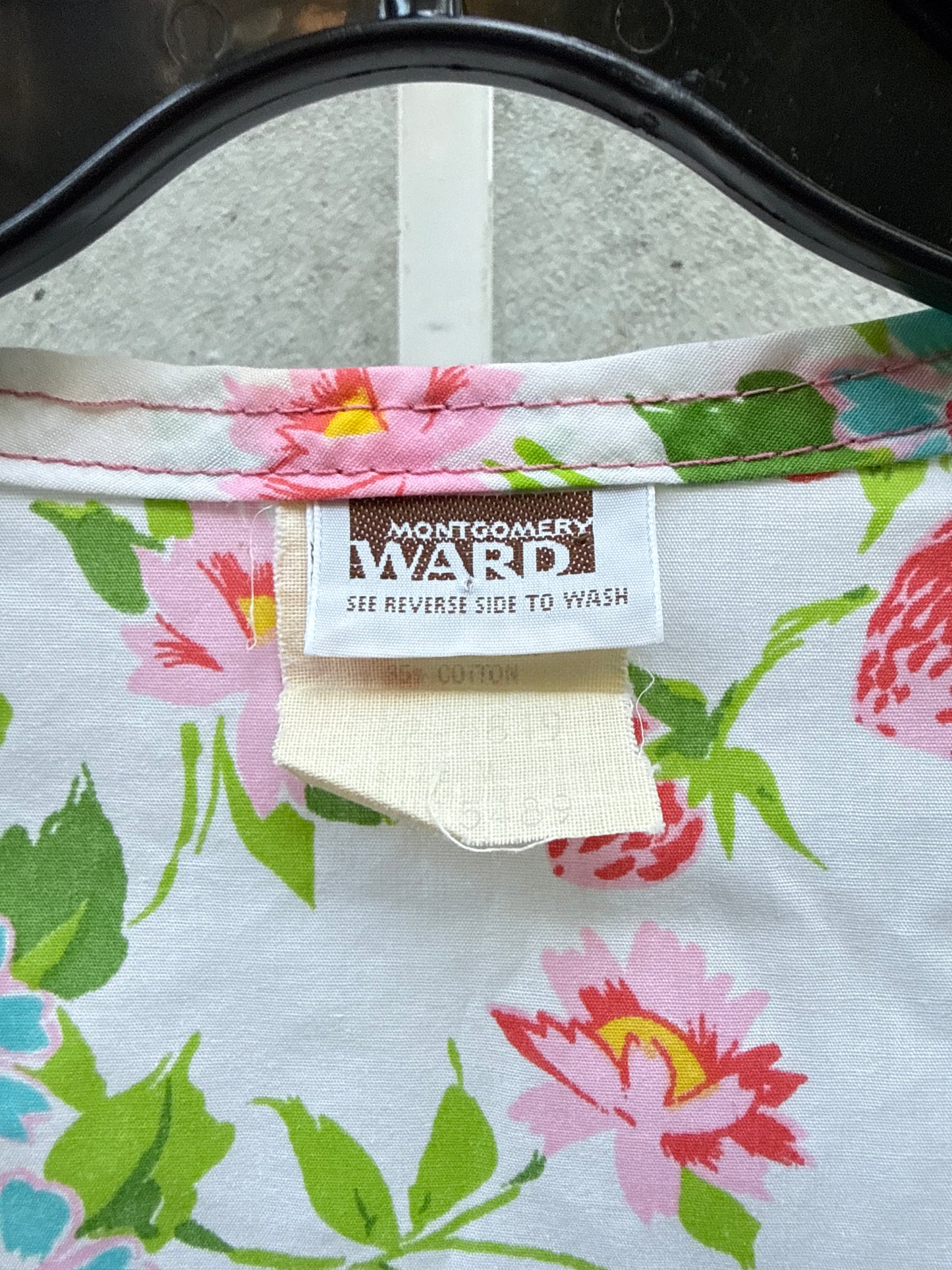 1970s Floral Dress with Pink Pearl Snap Buttons