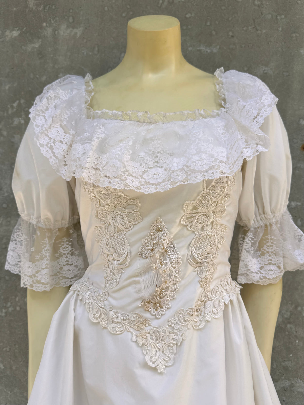 1980s does Renaissance Princess White Wedding Dress