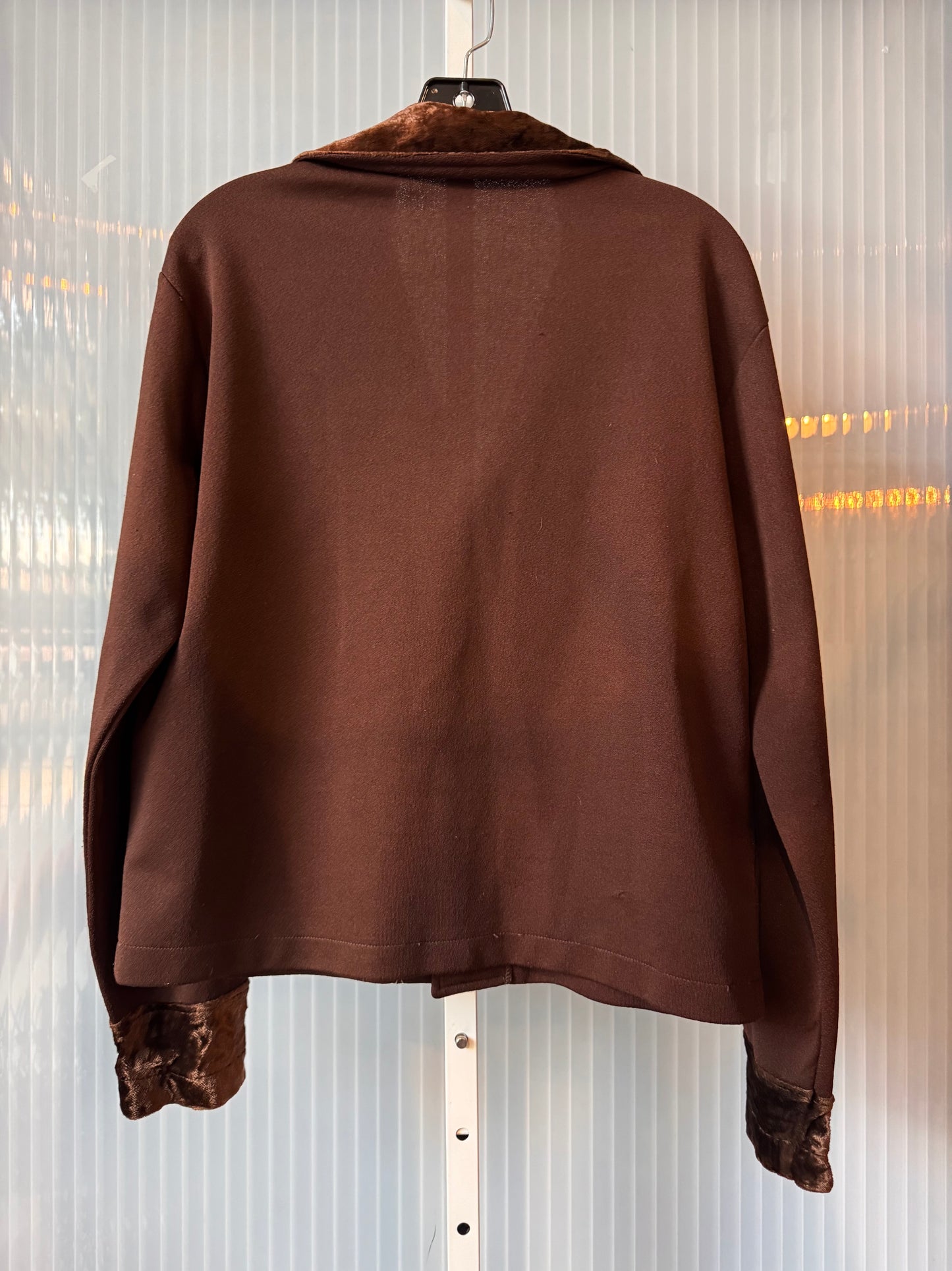 1970s Brown Jacket with Velour Point-collar & Cuffs