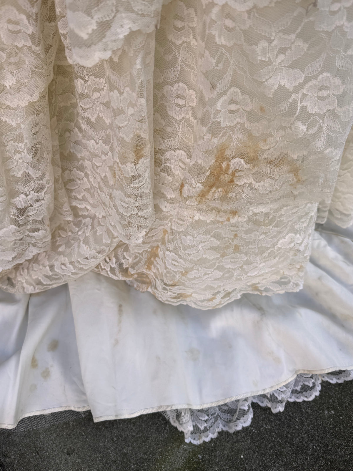 1970s Cream Tiered Floral Lace Wedding Dress