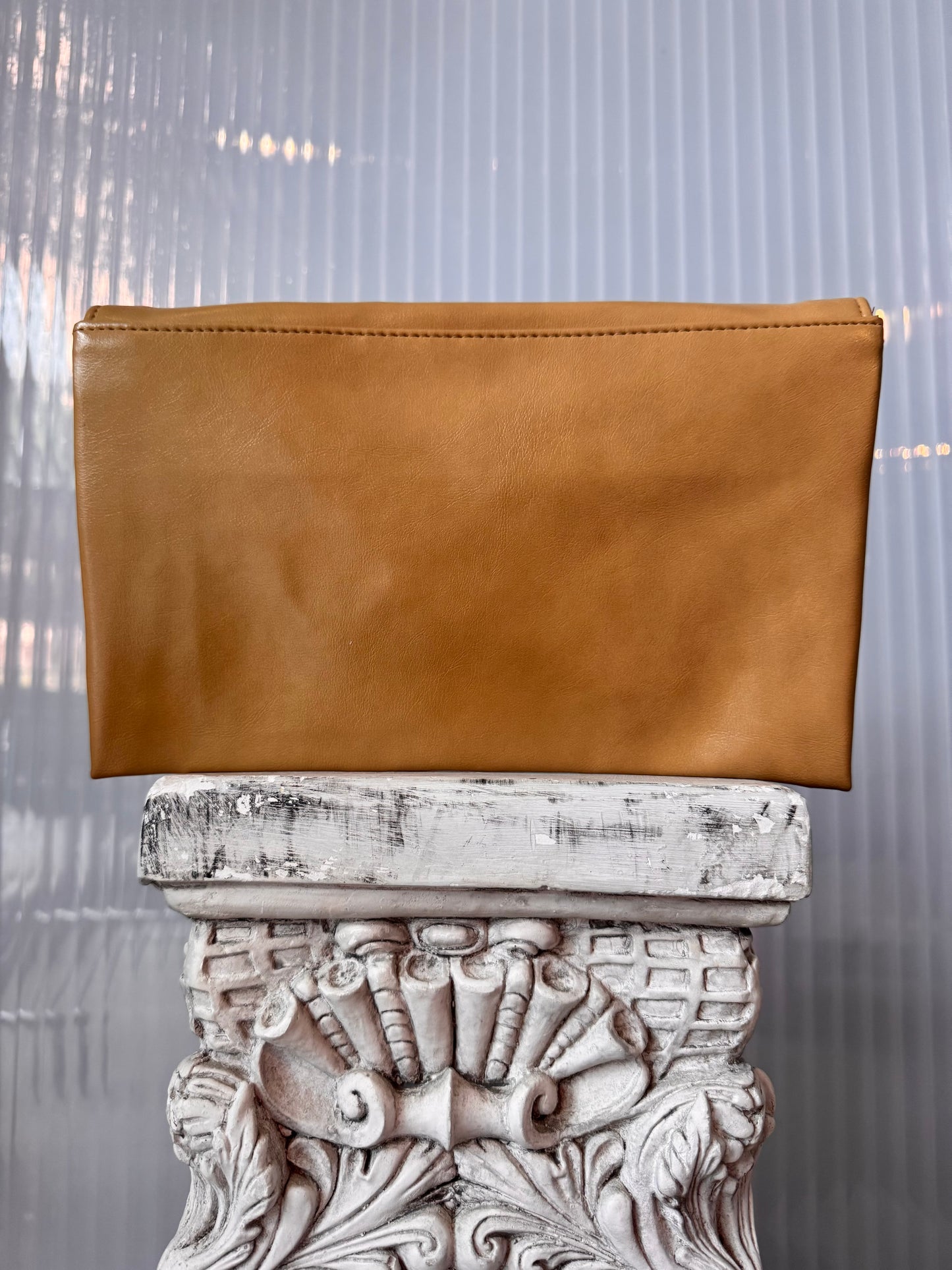 1970s Tan Crossbody Purse