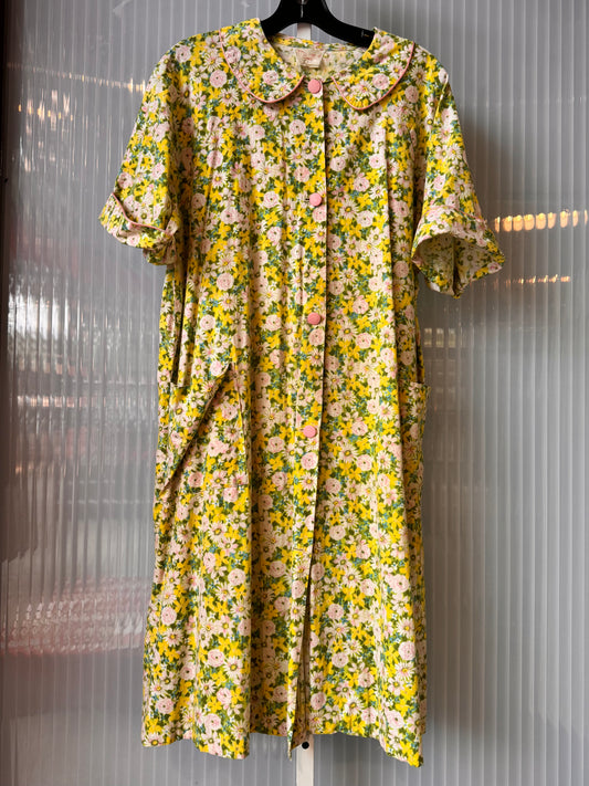 1970s Green and Yellow Flower Print Robe