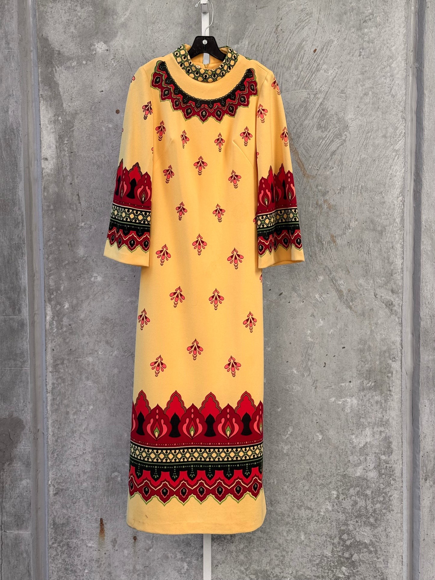 1970s Yellow Maxi Dress w/ Ornate Droplet Print