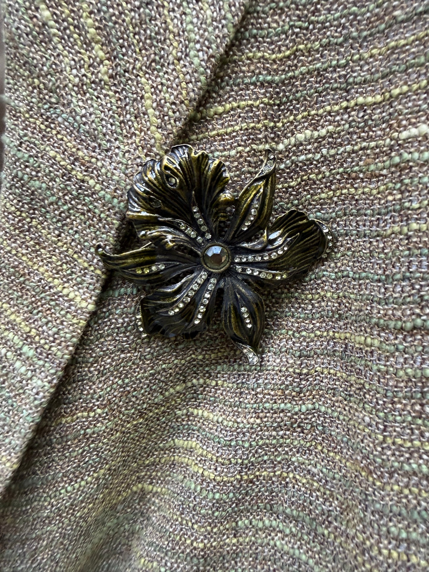 2000s Green Tweed Blazer Jacket with Floral Brooch