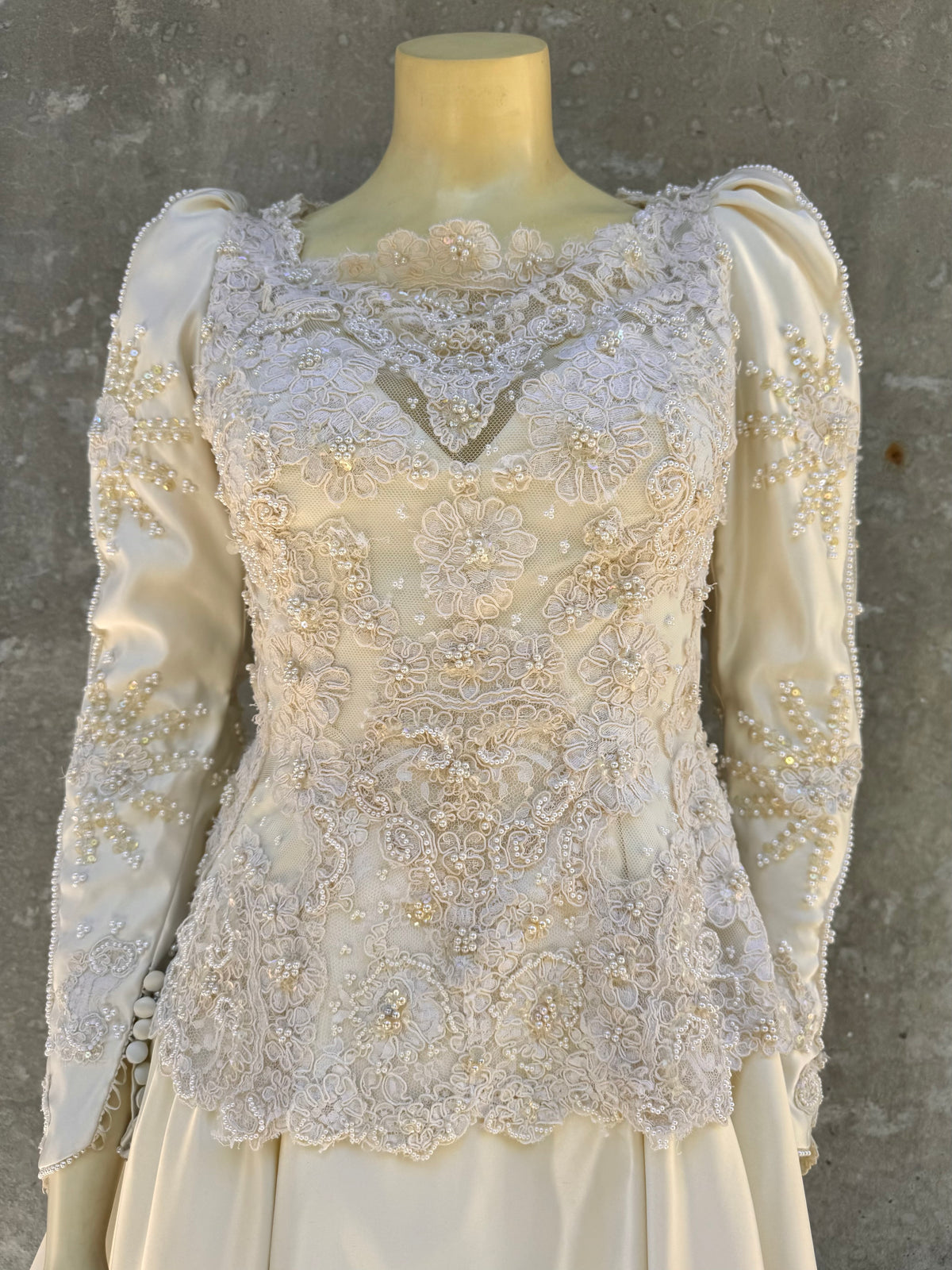 1980s Ivory Beaded Lace Long Sleeve A-Line Wedding Dress