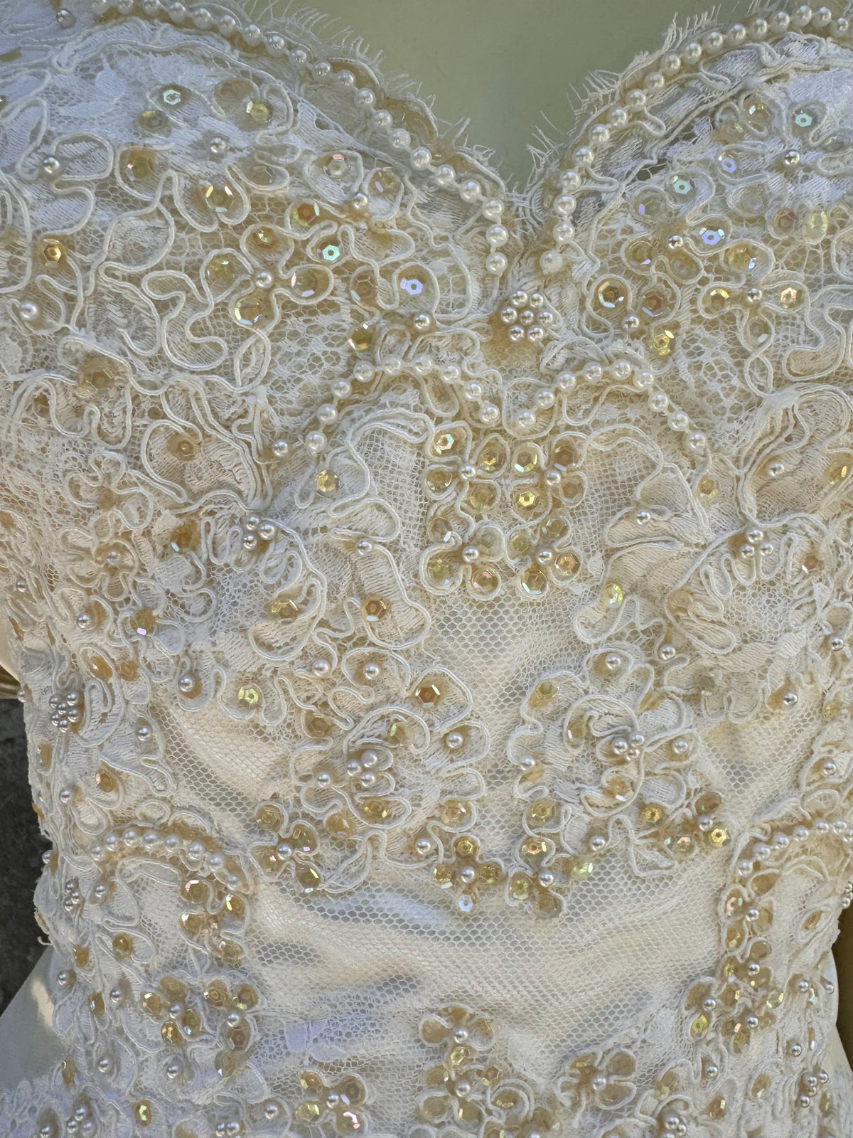1980s Off-white Satin Lace Off-shoulder Wedding Gown