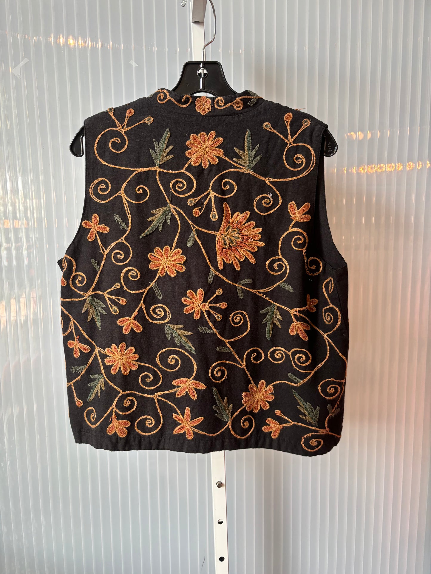1990s/2000s Black Linen-Blend Vest w/ Floral Embroidery