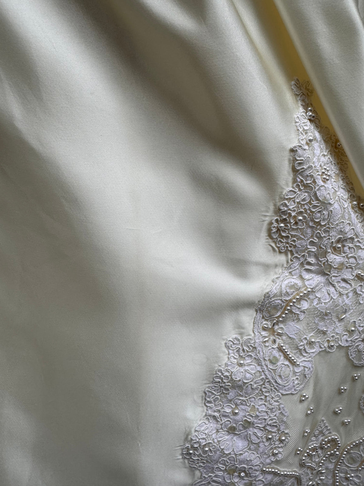 1980s Cream Satin & Lace Wedding Dress