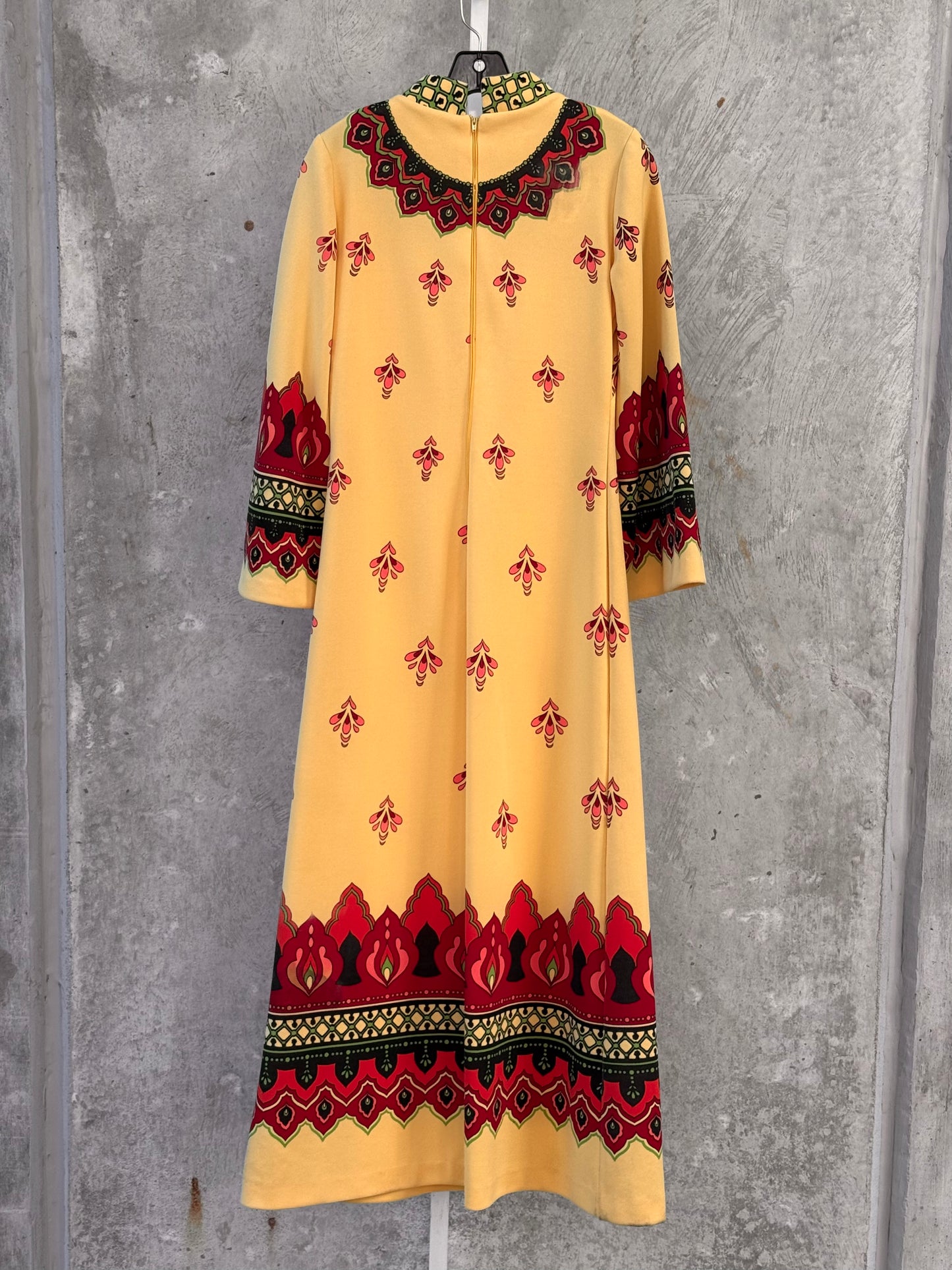 1970s Yellow Maxi Dress w/ Ornate Droplet Print