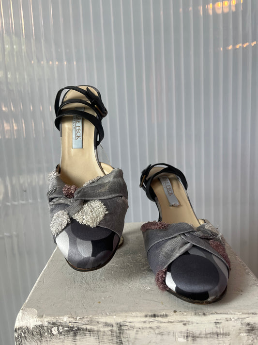 Terre Peck Black & Grey Kitten Heels