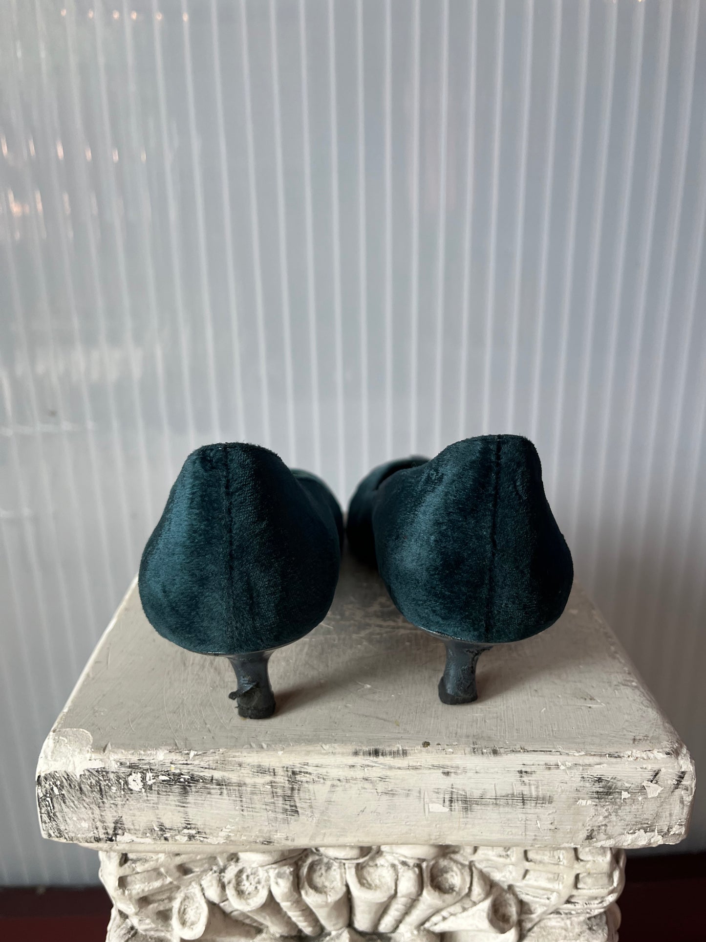 1980s Turquoise Velvet Heels