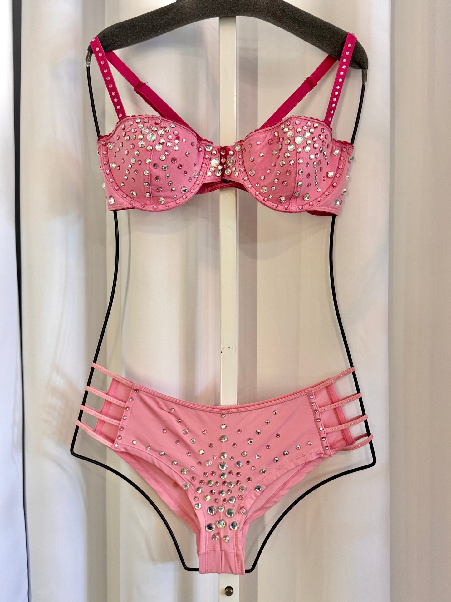 Burlesque Pink Bra & Panty Set